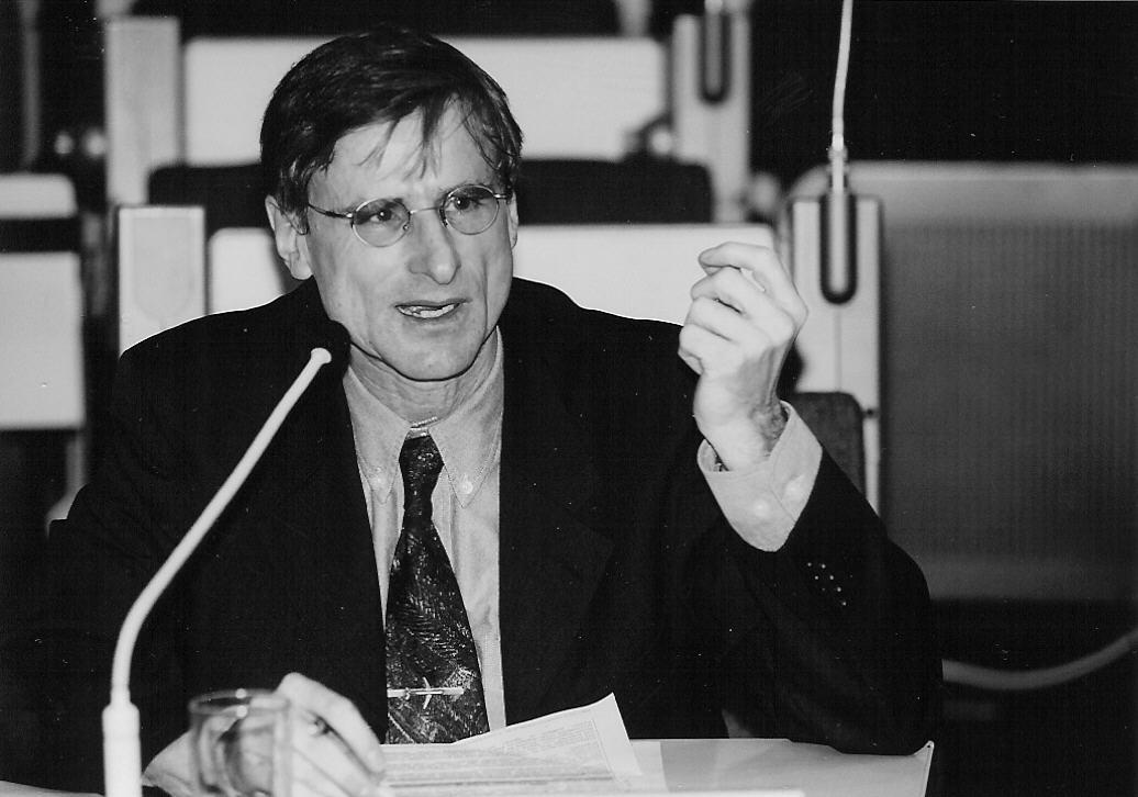 Peter H&ouml;bel